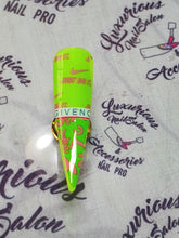 Cargar imagen en el visor de la galería, Láminas para decoración de uñas - Diseñador Gucci LV Nike 10 piezas